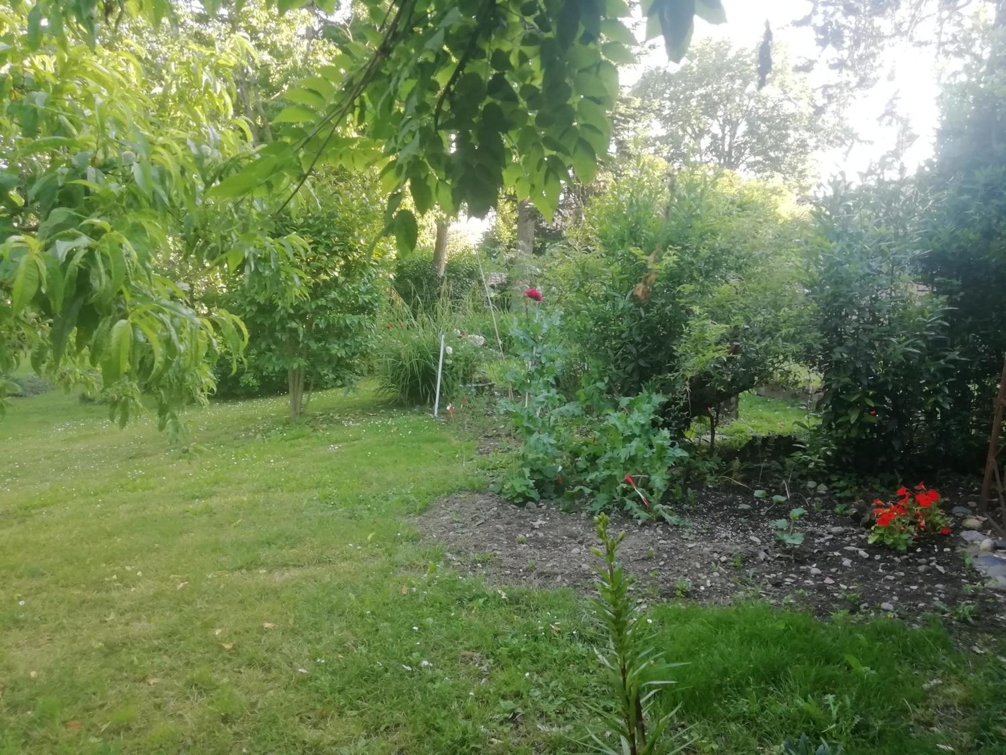 Apartamento Mirguet Au Jardin Saint-Elix-le-Chateau Exterior foto